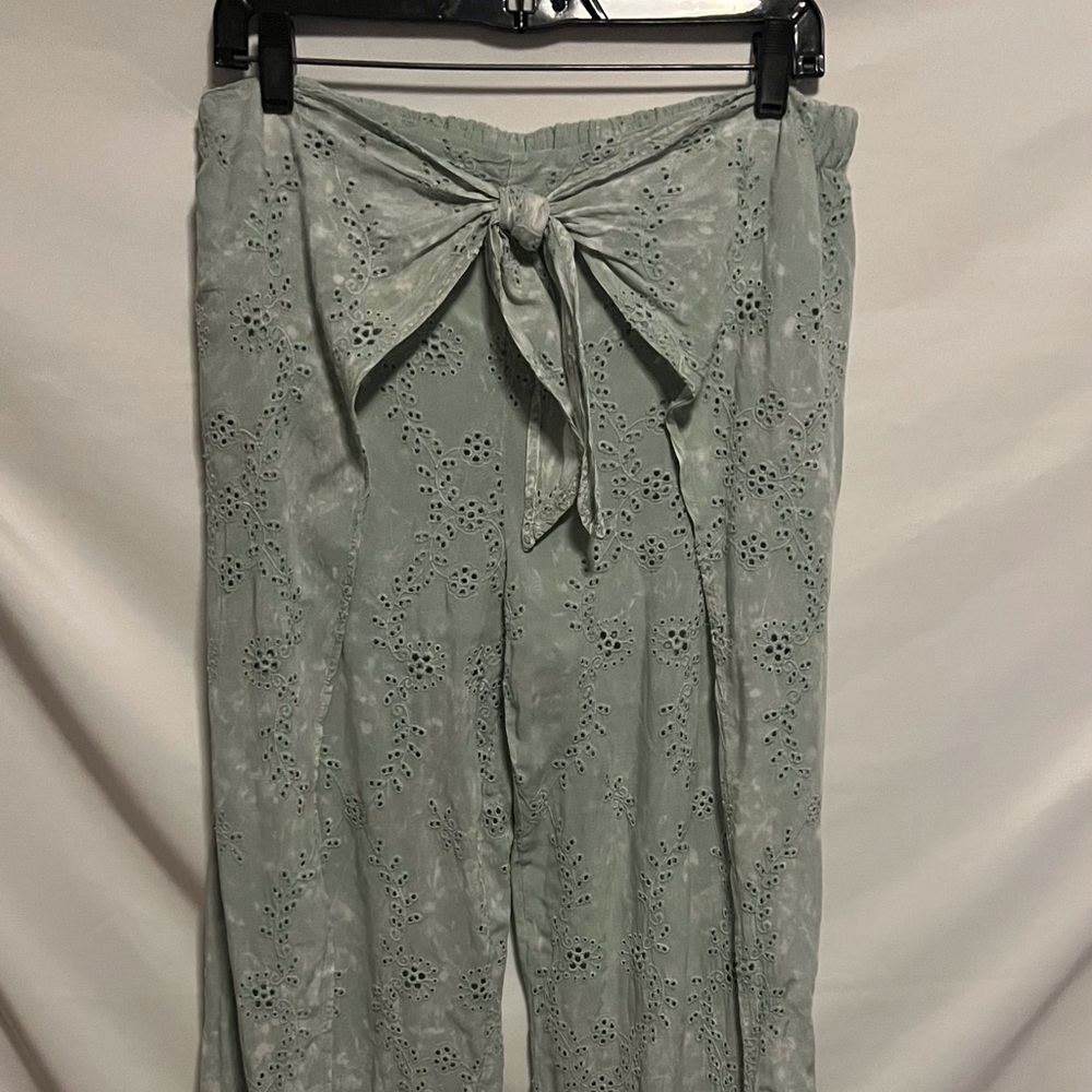 Wrap pants in tie dye green and white.  Size large with short inset.